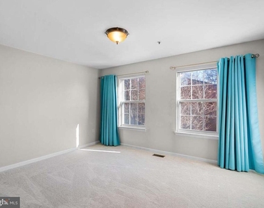 11844 Breton Court - Photo Thumbnail 24