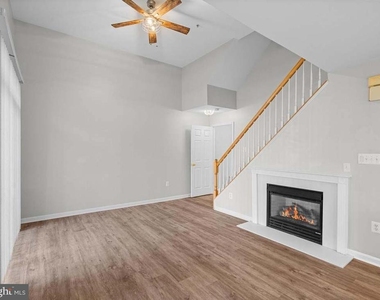 11844 Breton Court - Photo Thumbnail 7
