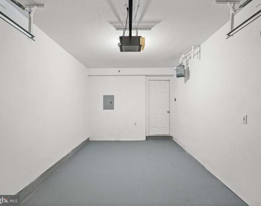 11844 Breton Court - Photo Thumbnail 28