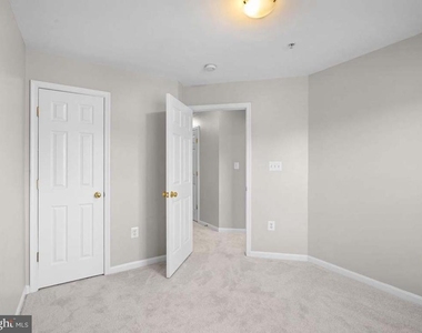11844 Breton Court - Photo Thumbnail 21