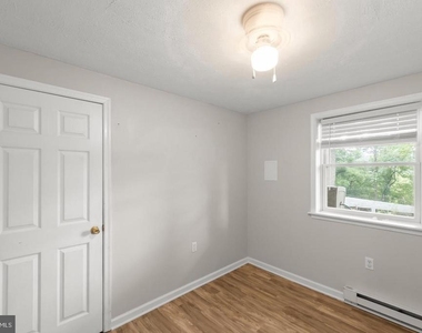 1226 Lakeview Drive - Photo Thumbnail 22