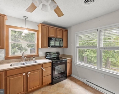 1226 Lakeview Drive - Photo Thumbnail 15