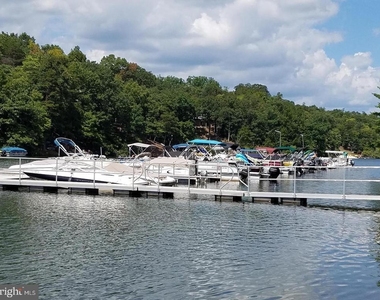 1226 Lakeview Drive - Photo Thumbnail 54