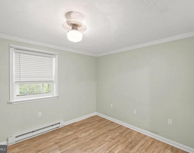 1226 Lakeview Drive - Photo Thumbnail 19