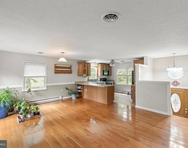 1226 Lakeview Drive - Photo Thumbnail 14