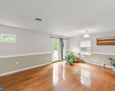 1226 Lakeview Drive - Photo Thumbnail 18