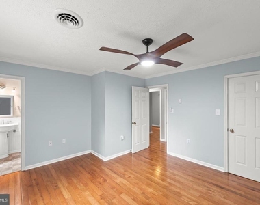 1226 Lakeview Drive - Photo Thumbnail 25