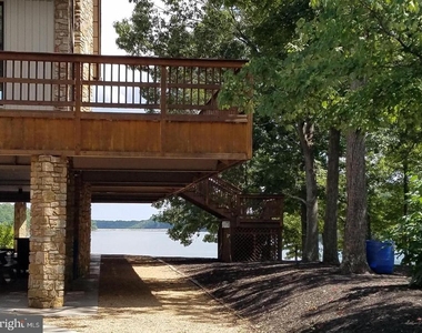 1226 Lakeview Drive - Photo Thumbnail 51