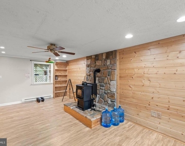 1226 Lakeview Drive - Photo Thumbnail 39