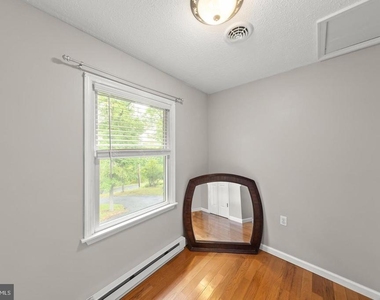 1226 Lakeview Drive - Photo Thumbnail 32