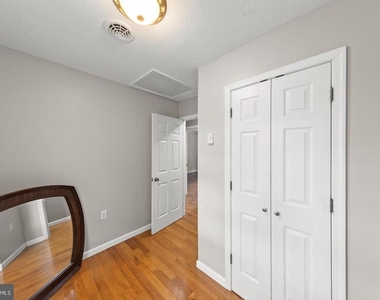 1226 Lakeview Drive - Photo Thumbnail 31