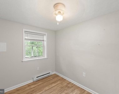 1226 Lakeview Drive - Photo Thumbnail 21