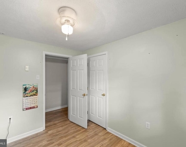 1226 Lakeview Drive - Photo Thumbnail 20