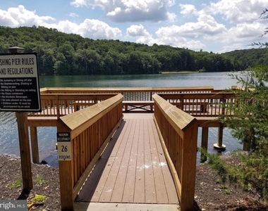 1226 Lakeview Drive - Photo Thumbnail 48