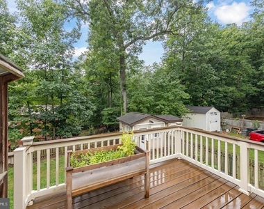 1226 Lakeview Drive - Photo Thumbnail 36