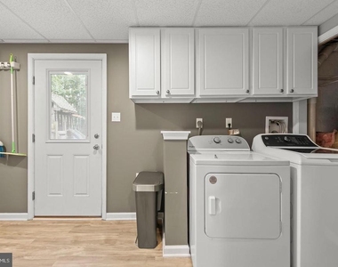 1226 Lakeview Drive - Photo Thumbnail 45