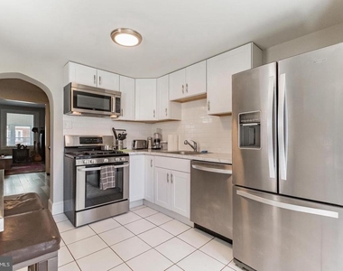 2756 E Pacific Street - Photo Thumbnail 8
