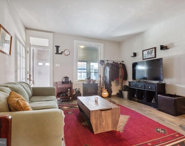 2756 E Pacific Street - Photo Thumbnail 3