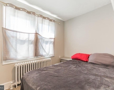 2756 E Pacific Street - Photo Thumbnail 20