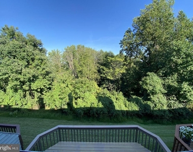 111 Knollwood Court - Photo Thumbnail 31