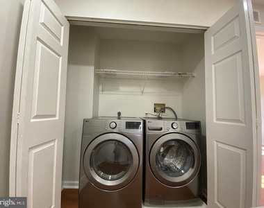 111 Knollwood Court - Photo Thumbnail 19