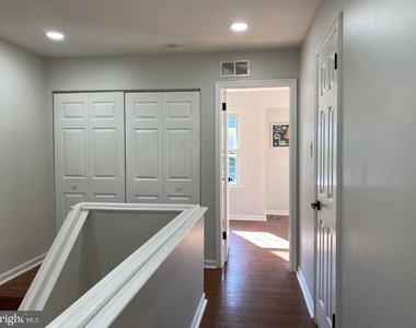 111 Knollwood Court - Photo Thumbnail 18