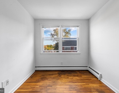 655 Drexel Avenue - Photo Thumbnail 15