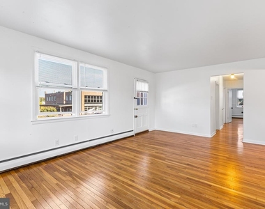 655 Drexel Avenue - Photo Thumbnail 6