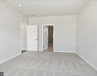 11 Cedar Circle - Photo Thumbnail 17