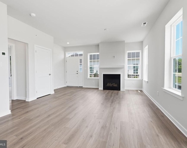 11 Cedar Circle - Photo Thumbnail 5