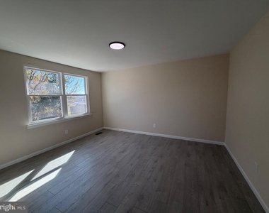 3009 Wistar Court - Photo Thumbnail 10