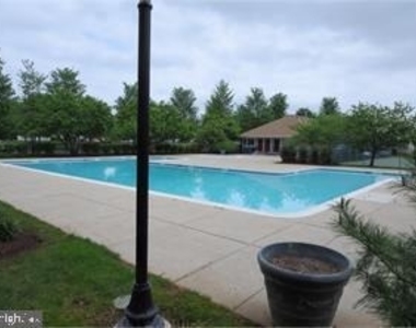 2006 Brookhaven Drive - Photo Thumbnail 16