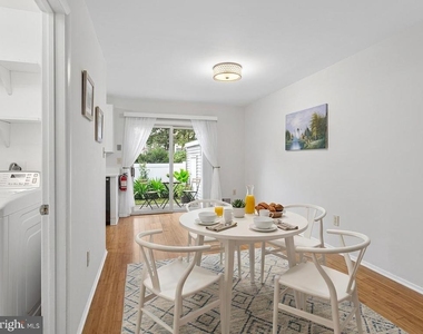 117 William Paterson Court - Photo Thumbnail 6