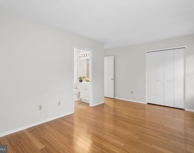 117 William Paterson Court - Photo Thumbnail 22