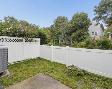 117 William Paterson Court - Photo Thumbnail 25
