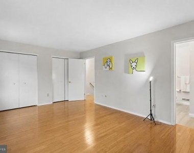 117 William Paterson Court - Photo Thumbnail 16