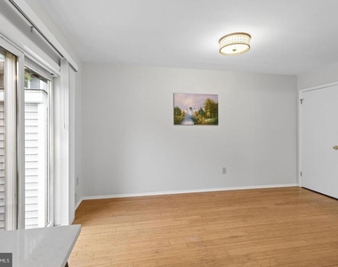 117 William Paterson Court - Photo Thumbnail 11