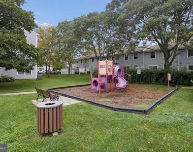 117 William Paterson Court - Photo Thumbnail 26