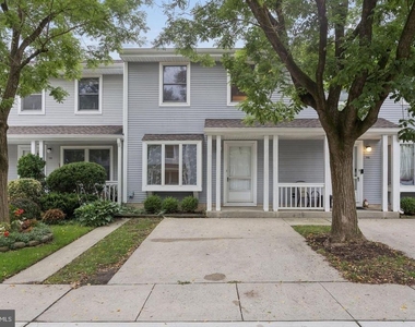 117 William Paterson Court - Photo Thumbnail 1