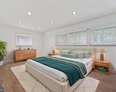 1004 Mercer Rd - Photo Thumbnail 20
