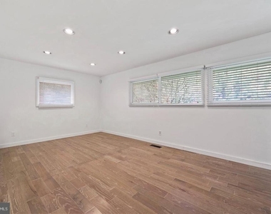 1004 Mercer Rd - Photo Thumbnail 19
