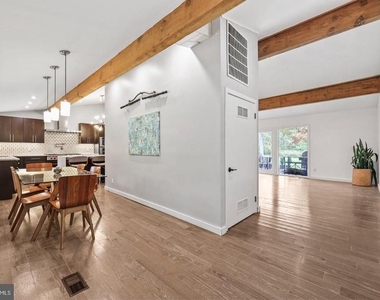 1004 Mercer Rd - Photo Thumbnail 10