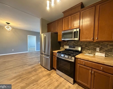 1344 Sierra Drive - Photo Thumbnail 2