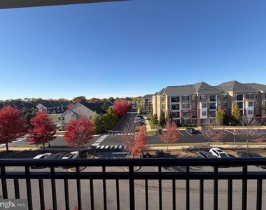 1344 Sierra Drive - Photo Thumbnail 7