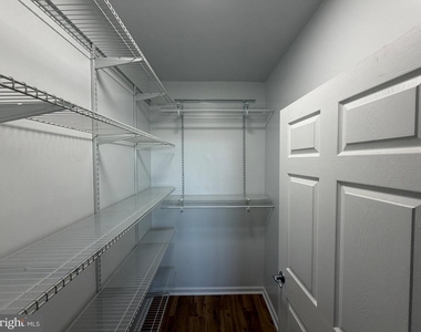 1344 Sierra Drive - Photo Thumbnail 11