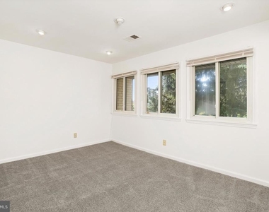 J4 Avon Drive - Photo Thumbnail 15