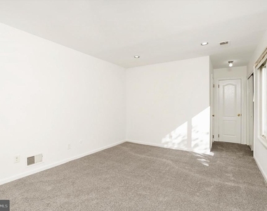 J4 Avon Drive - Photo Thumbnail 12