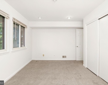 J4 Avon Drive - Photo Thumbnail 17