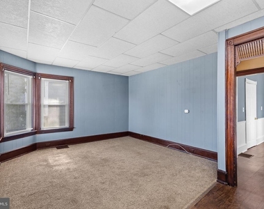 212 Helms Avenue - Photo Thumbnail 6