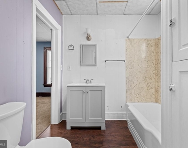 212 Helms Avenue - Photo Thumbnail 10